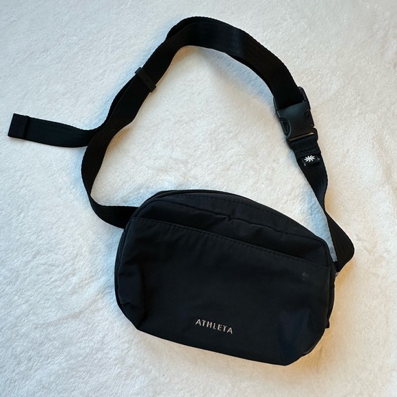 Athleta Belt Bag All About Crossbody Black Like New - Picture 7 of 7